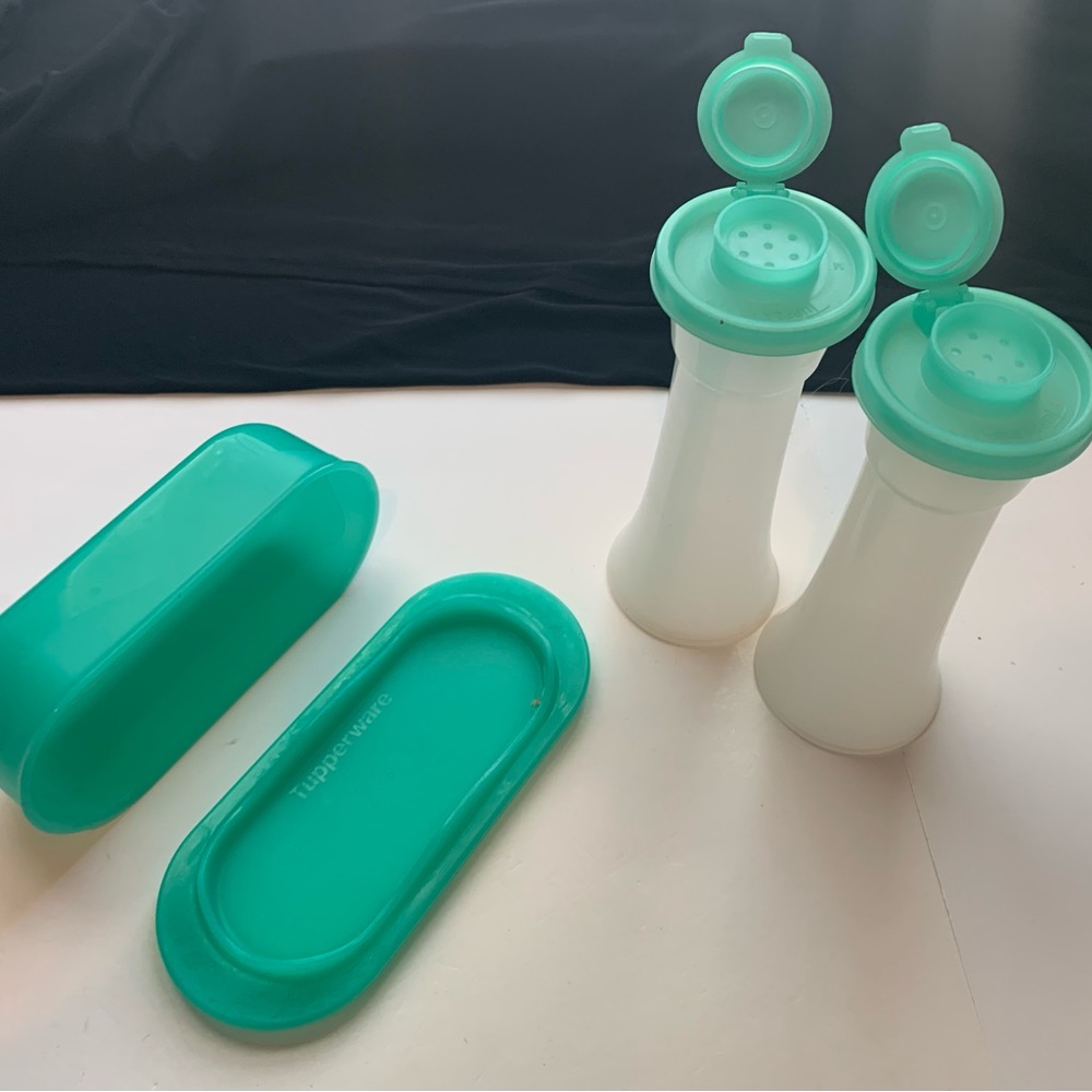 Repo Tupperware salt and pepper shakers with matching butter holder (1640)